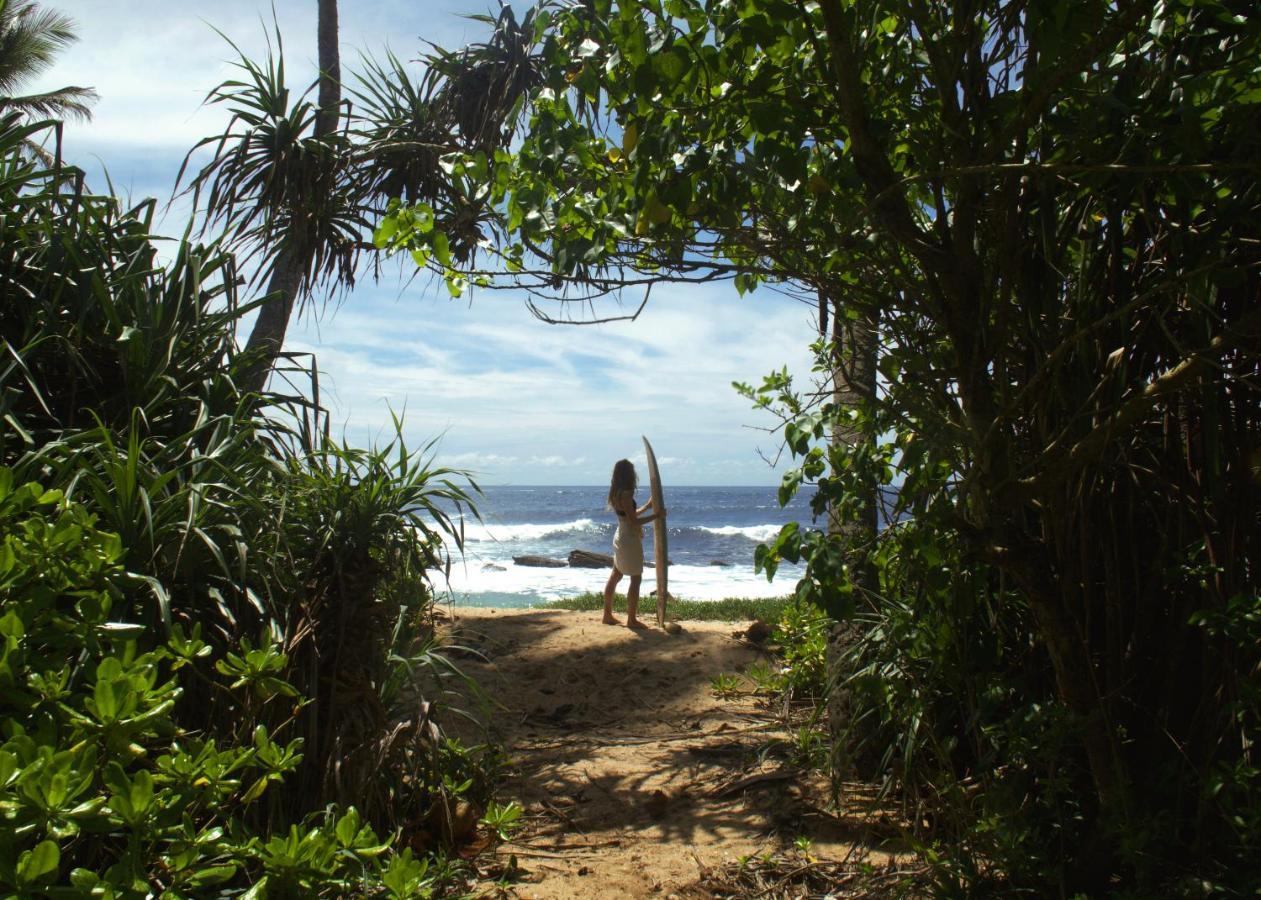 Into The Blue - Yoga Included & Walk To 3 Beaches Tangalle Exterior photo